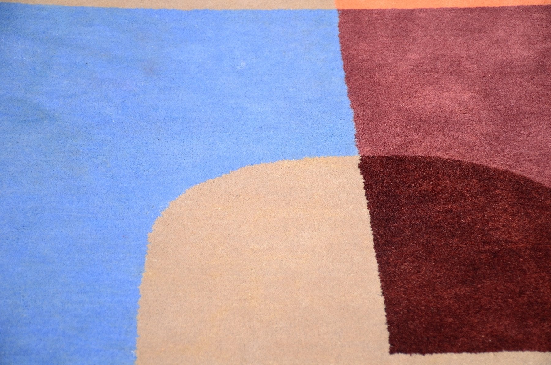 Oval Crush Wool Handmade Rug